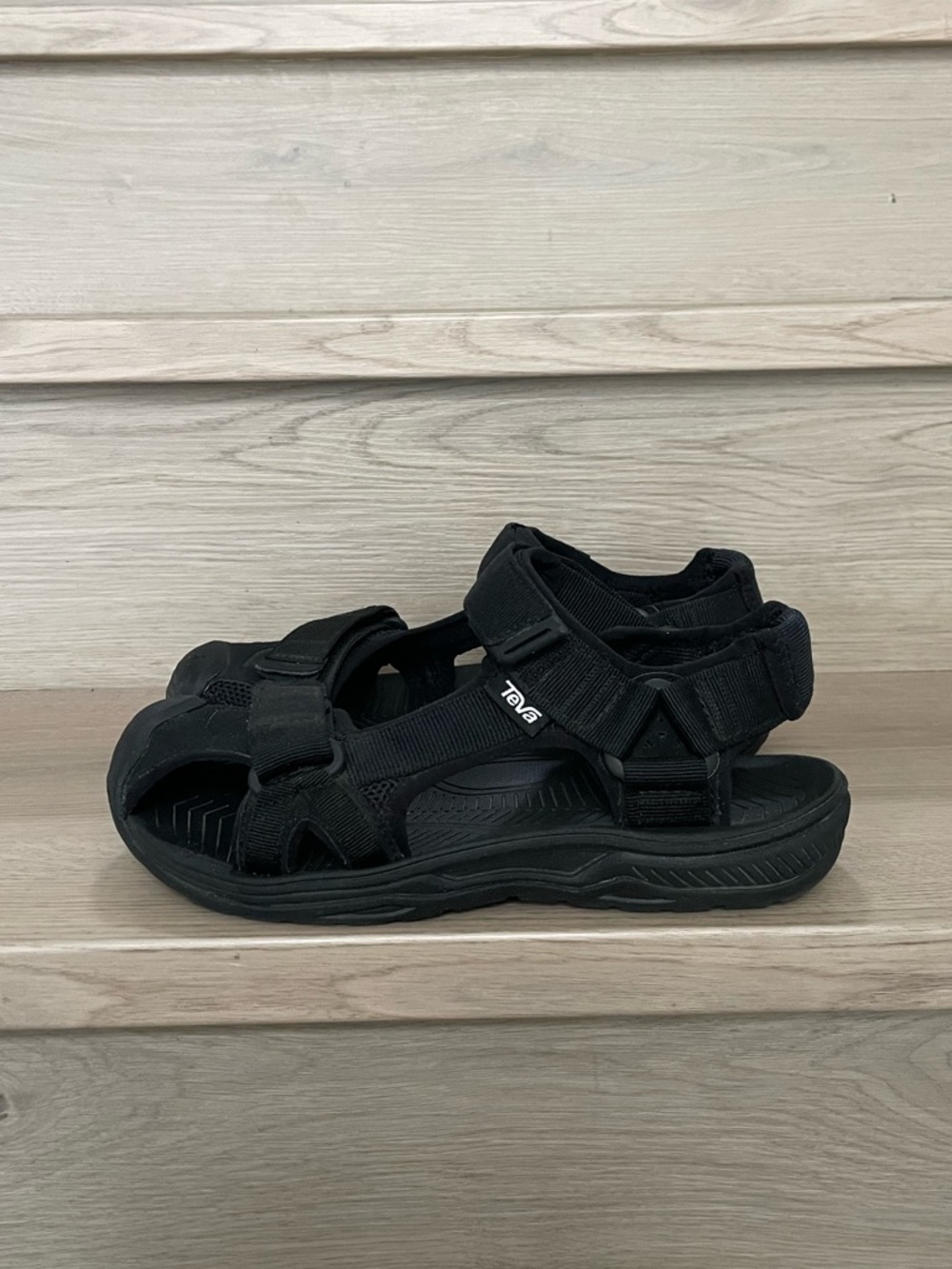 Teva Hurricane Toe Pro 2 Sandals Size 7 in Black - Picture 4 of 9